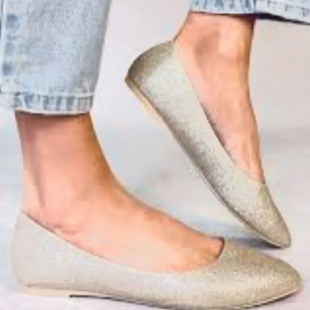 AMERICAN EAGLE ROUND TOE SLIP-ON WOMEN"S BALLET FLAT